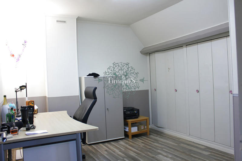 Propriété - 158 m² - 6 pièces