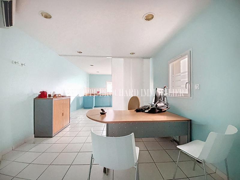 Local d'activités - 139 m² - 6 pièces