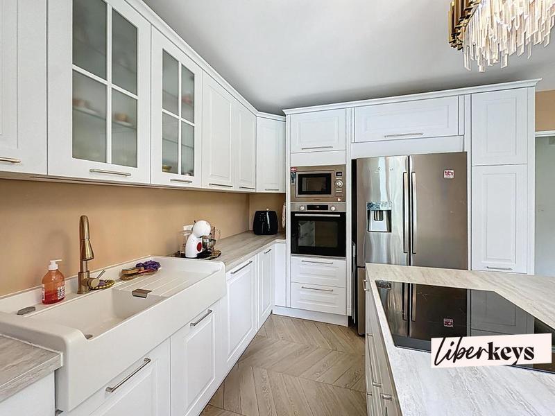 Maison - 180 m² - 6 pièces