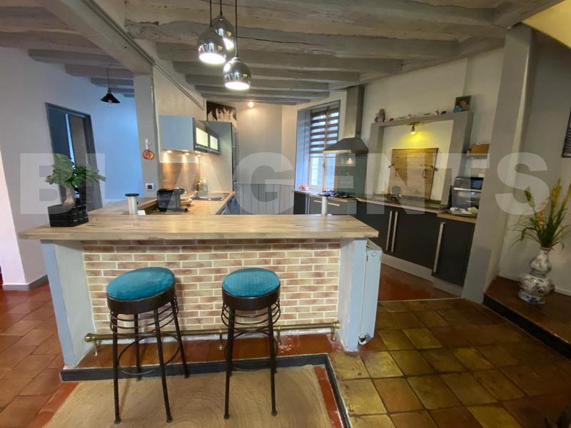 Maison traditionnelle - 138 m² - 6 pièces