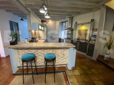 Maison traditionnelle - 138 m² - 6 pièces