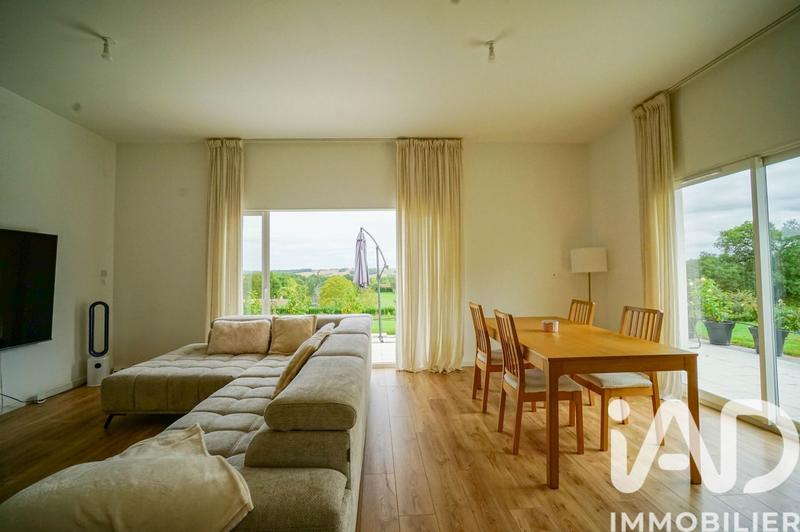 Maison - 121 m² - 5 pièces