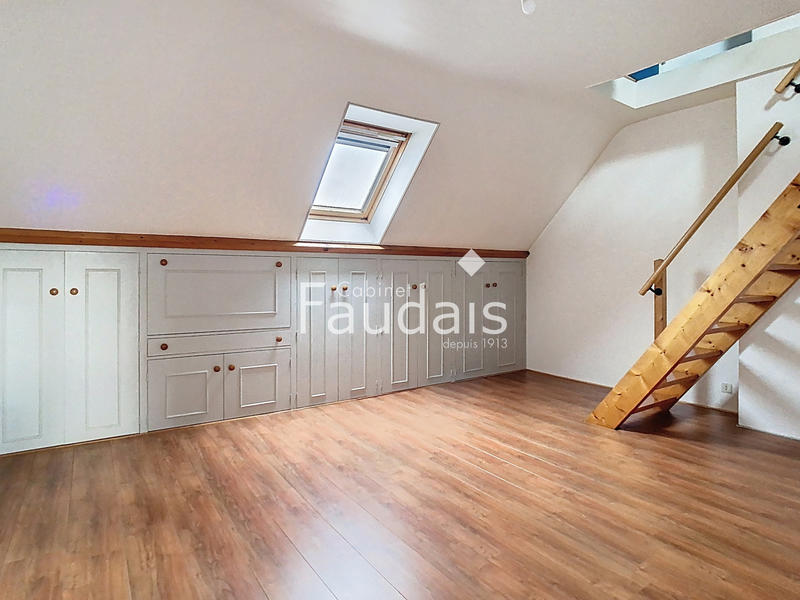 Appartement - 103 m² - 6 pièces