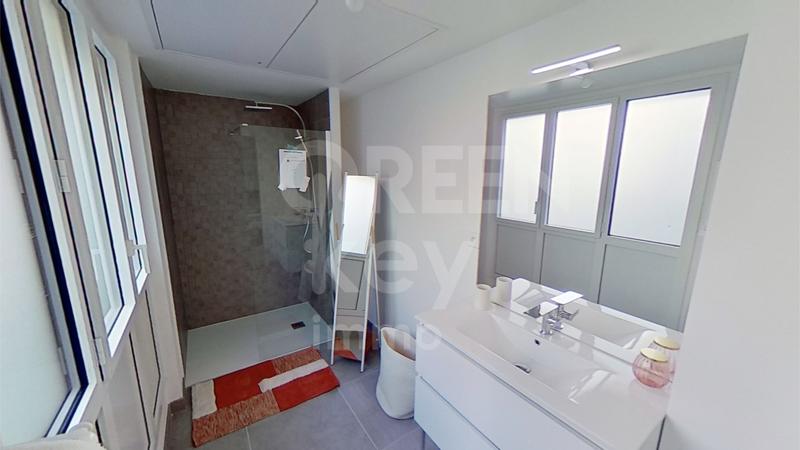 Appartement - 83 m² - 4 pièces