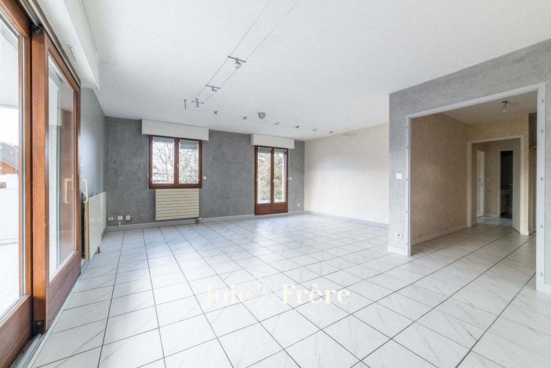 Appartement - 80 m² - 3 pièces
