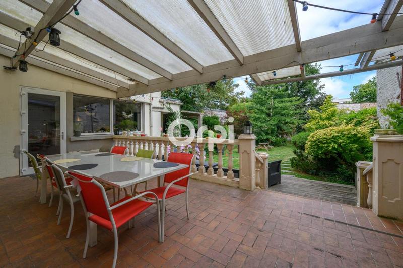 Maison de ville - 466 m² - 11 pièces