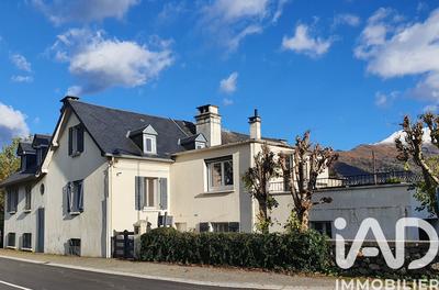 Maison - 182 m² - 7 pièces