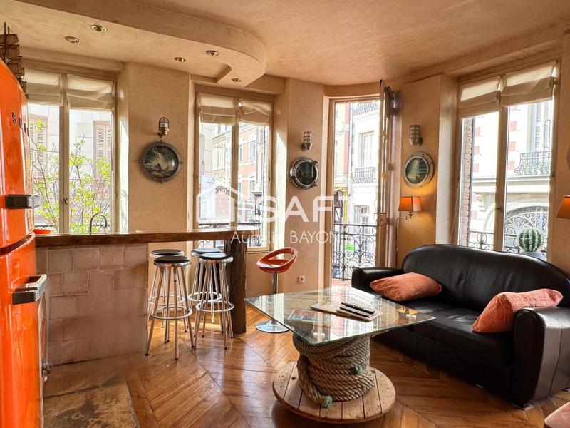 Appartement - 100 m² - 4 pièces