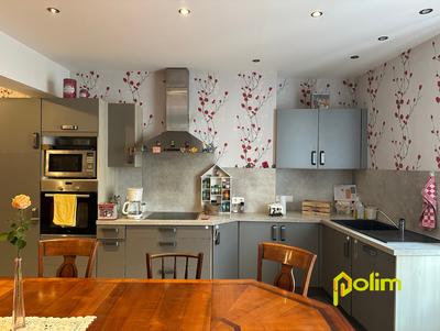 Maison - 171 m² - 5 pièces