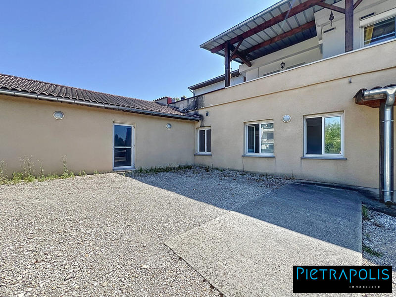 Maison - 234 m² - 6 pièces