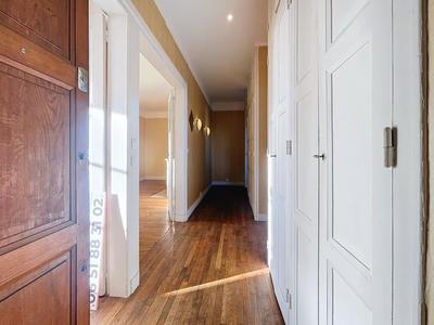 Appartement - 57 m² - 2 pièces