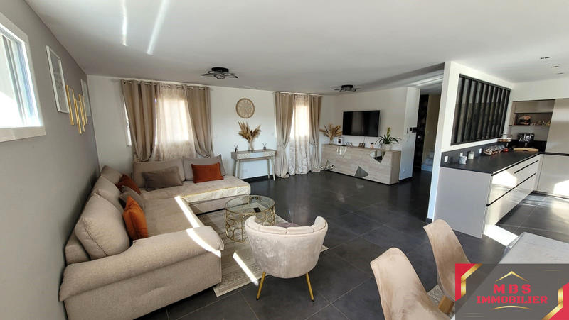 Villa - 154 m² - 6 pièces