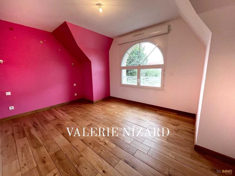 Maison traditionnelle - 171 m² - 7 pièces