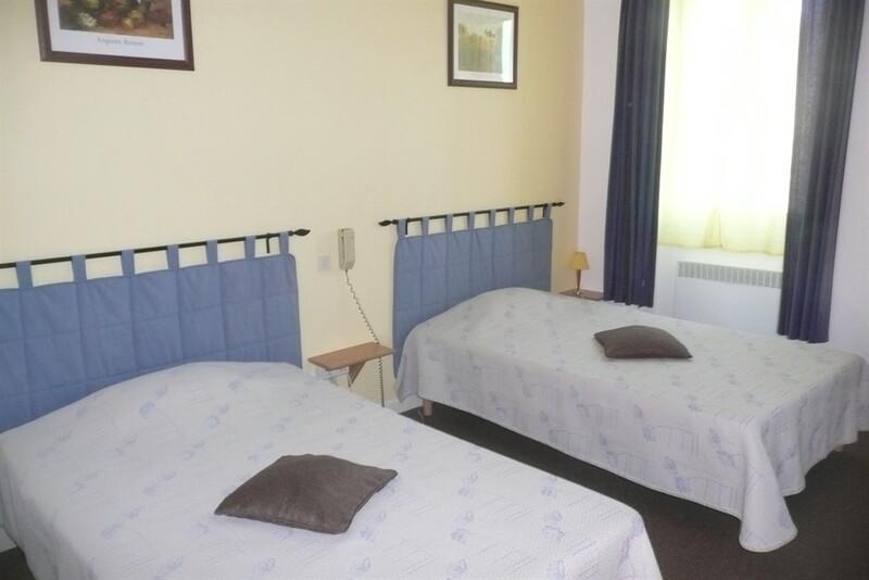 Maison - 420 m² - 18 pièces