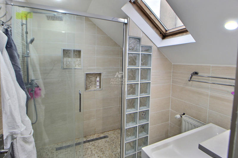 Maison - 113 m² - 7 pièces