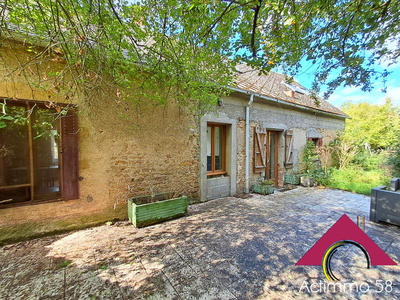 Maison - 162 m² - 8 pièces