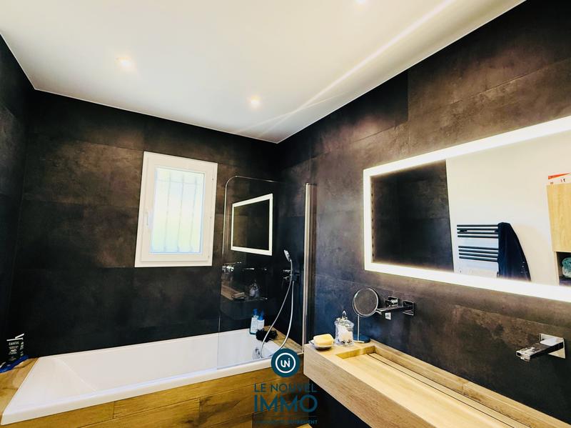 Villa - 180 m² - 5 pièces