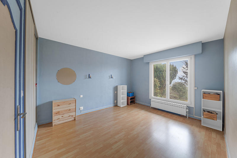 Maison - 198 m² - 9 pièces