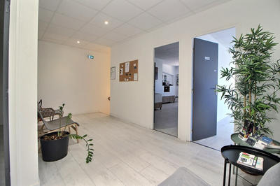 Local d'activité / Entrepôt - 132 m² - 6 pièces