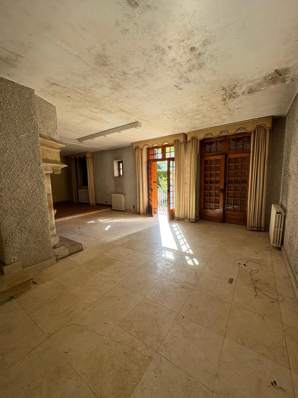 Maison - 200 m² - 6 pièces