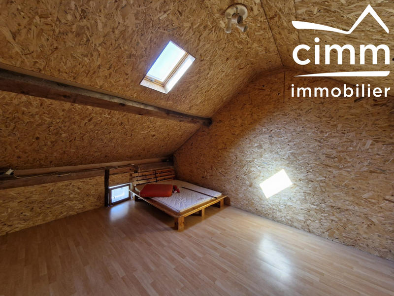 Maison - 217 m² - 7 pièces