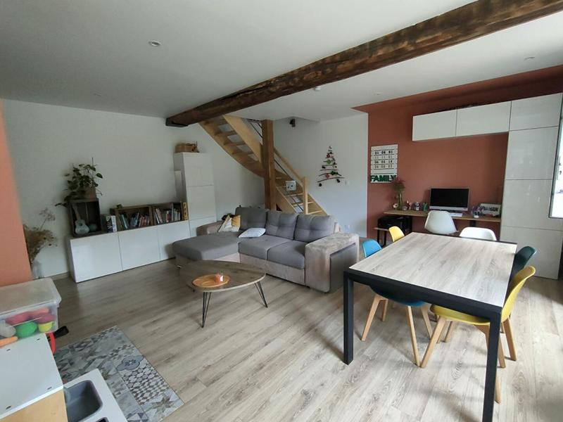 Maison - 90 m² - 5 pièces
