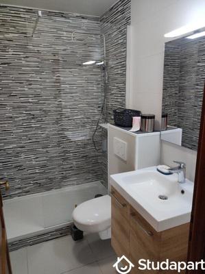 Chambre - 11 m² - 1 pièce