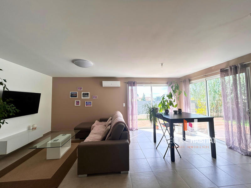 Villa - 100 m² - 5 pièces