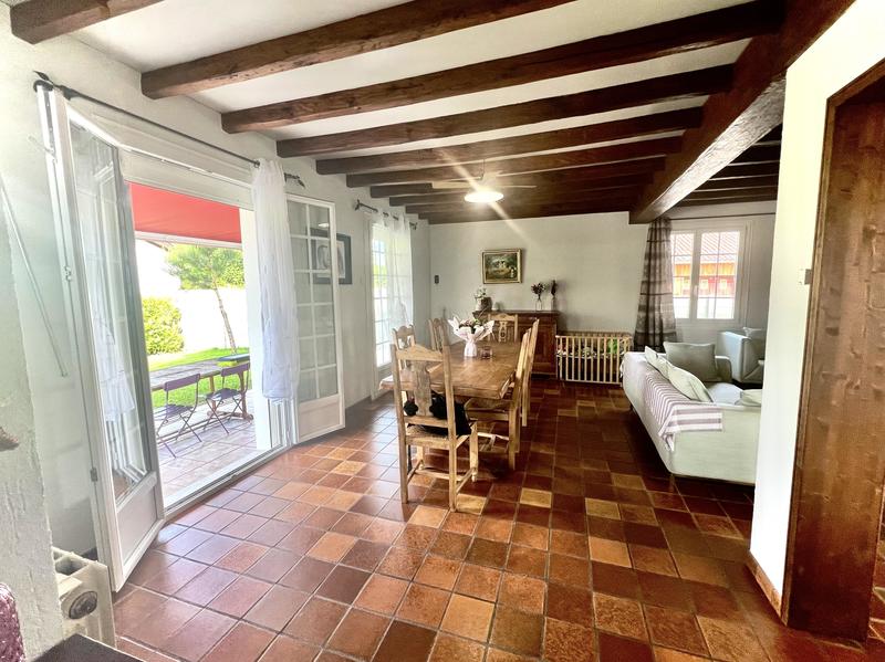 Villa - 176 m² - 6 pièces