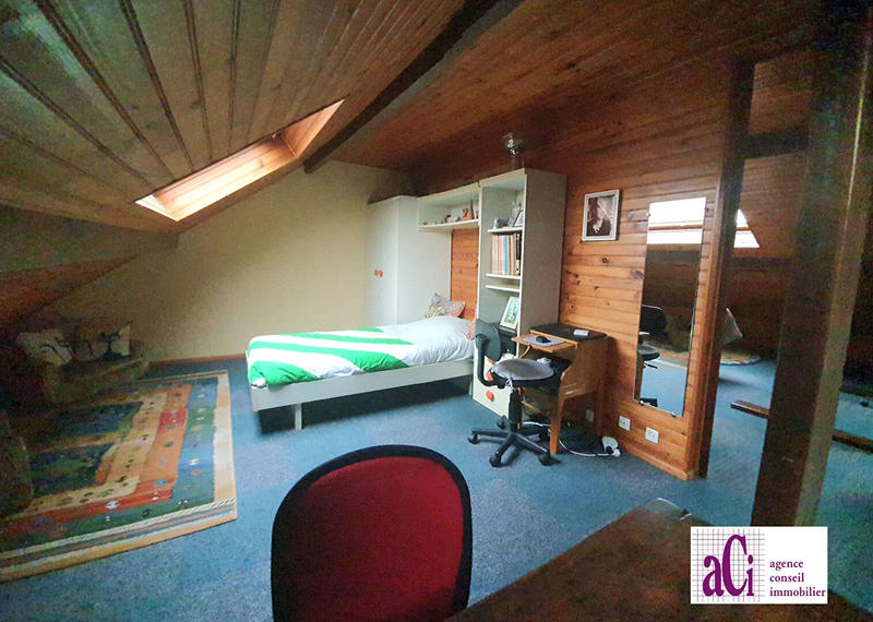 Maison - 90 m² - 5 pièces