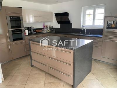 Maison - 139 m² - 6 pièces