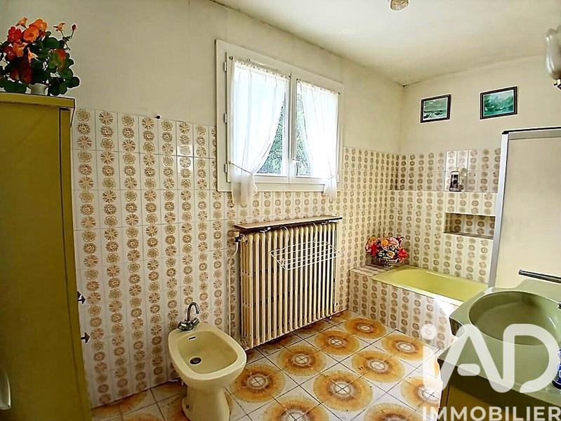 Maison - 207 m² - 11 pièces