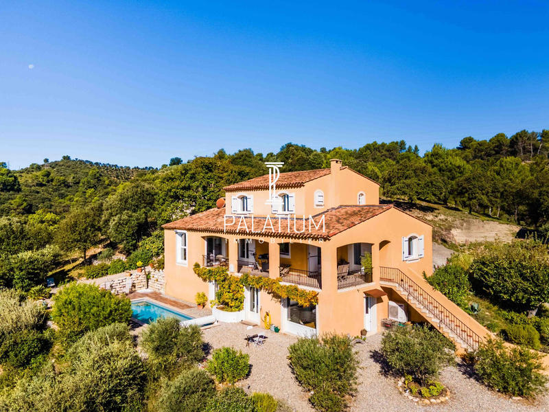 Maison - 155 m² - 5 pièces