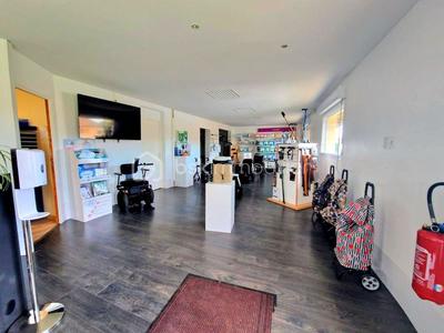 Local commercial - 780 m² - 15 pièces