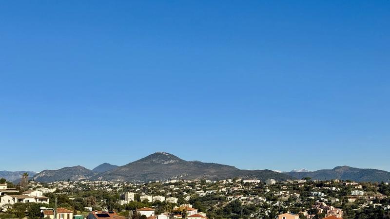 Appartement - 79 m² - 3 pièces