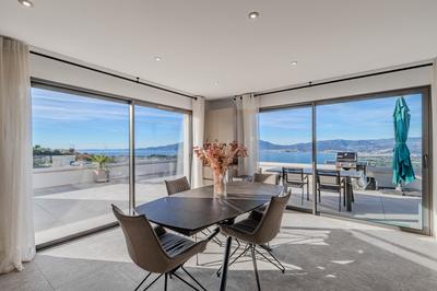 Appartement - 102 m² - 3 pièces