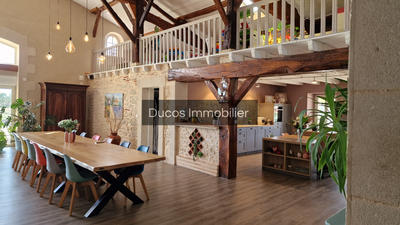 Maison - 447 m² - 6 pièces