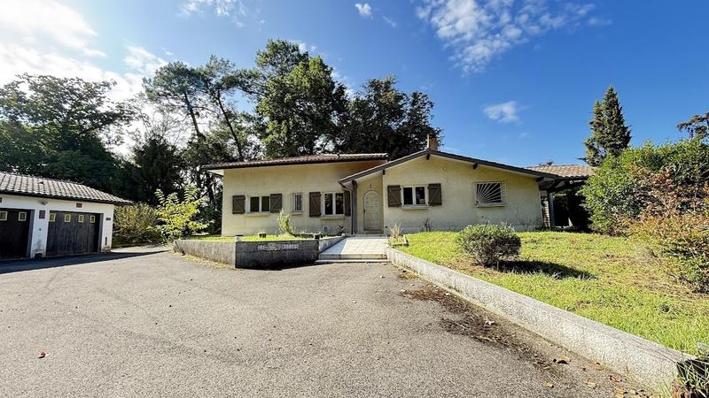 Propriété - 500 m² - 22 pièces