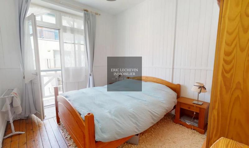 Villa - 145 m² - 8 pièces