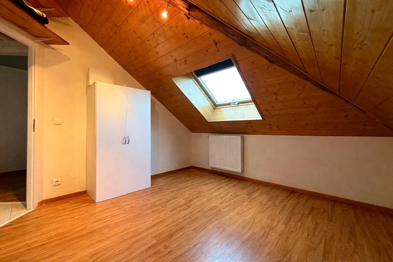 Appartement - 97 m² - 5 pièces