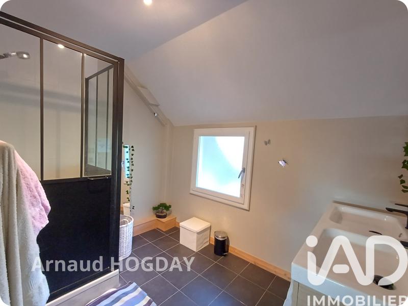 Maison - 196 m² - 7 pièces