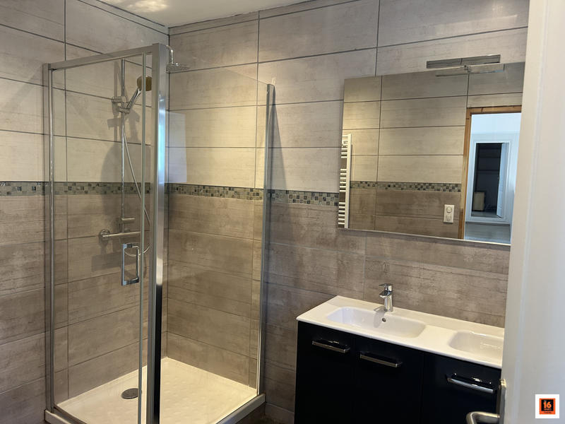 Maison - 195 m² - 5 pièces