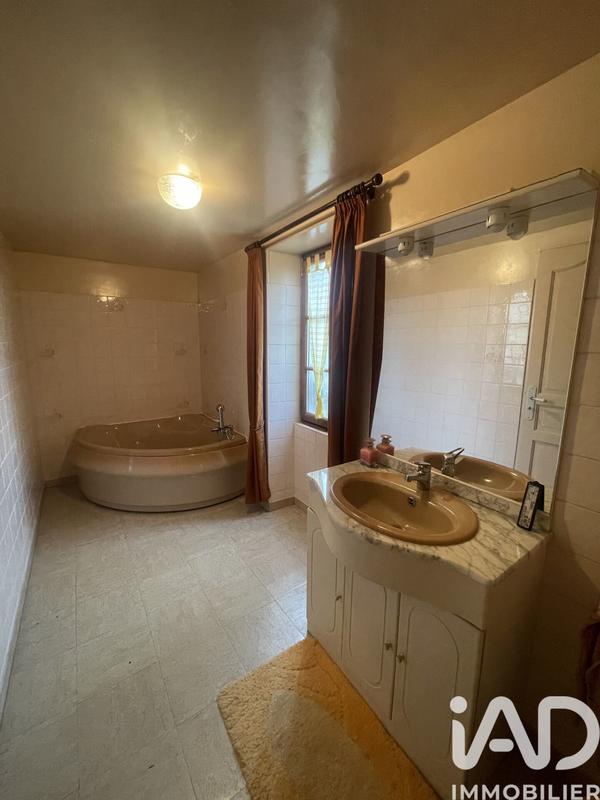 Maison - 223 m² - 1 pièce