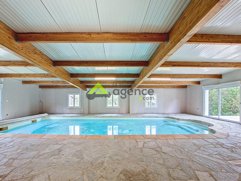 Maison - 170 m² - 7 pièces