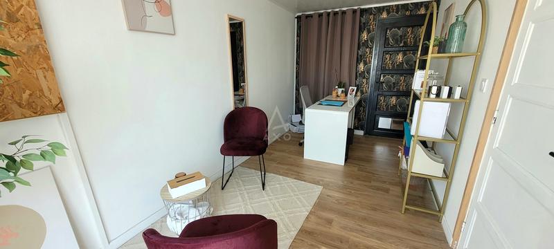 Maison - 99 m² - 5 pièces