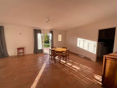 Maison - 270 m² - 6 pièces