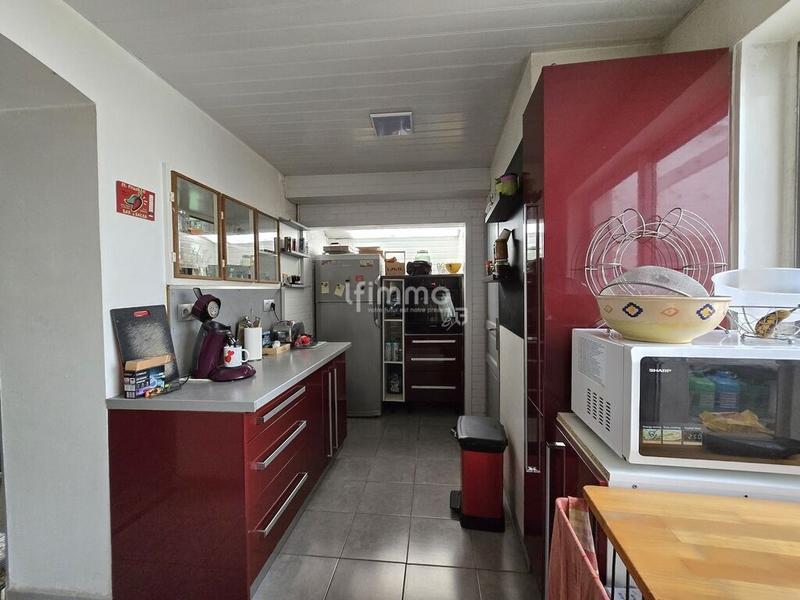 Maison - 235 m² - 6 pièces