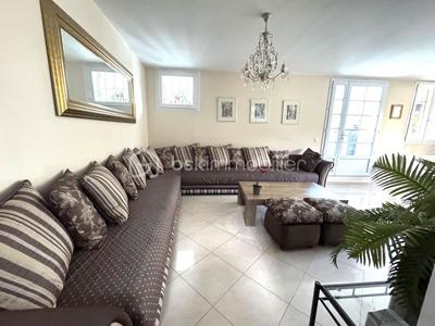 Maison - 168 m² - 7 pièces