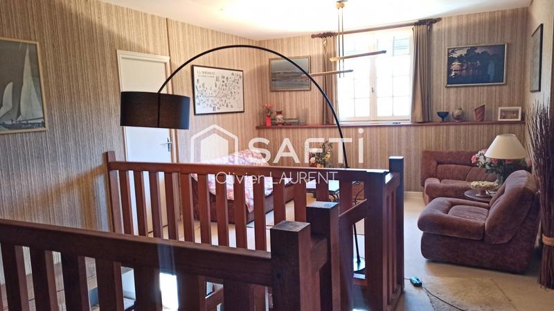 Maison - 213 m² - 7 pièces