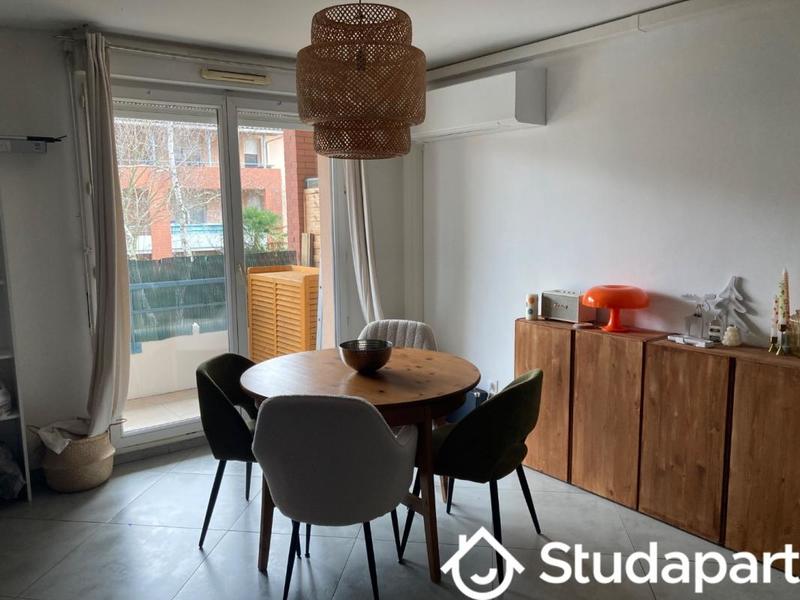 Chambre - 9 m² - 1 pièce